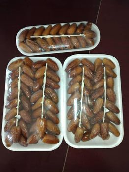 Deglet Nour dates Color Golden Export Readiness Yes Texture Soft-textured Flavor Naturally Sweet Traceability Fully Traceable - Foudhaili Dattes - Tunisia