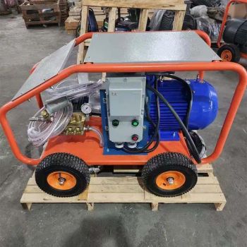 Electric Ultra-High Pressure Washer for Sand Blasting Removal of Rust - Shandong Auchi Machinery Co., Ltd. - China