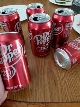 Dr Pepper 330ml Carbonated Fruity Cream Coffee Chocolate Ramune Soft Drink Bulk Bagged Caffeine Glucose Content - PLANETE COMMERCE - France