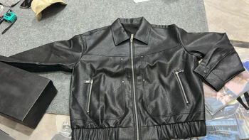 Wholesale Og Quality Mens Classic Zipper Black Coat Womens Hooded Leather Jackets - Yiwu Golden Trading Firm - China