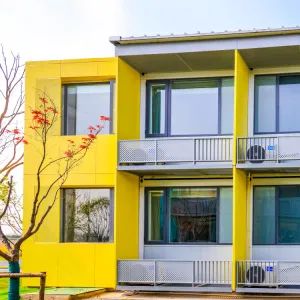 Portable Camp Constuction Container House Steel Modular Prefabricated Buildings Hotels Prefabricated-Hotel Home Container House - Yinhong Mobile House (Shanghai) Co., Ltd. - China
