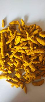 Premium Indian Salem Turmeric Powder and Fingers – 3.5% Curcumin - VYOM-X - India