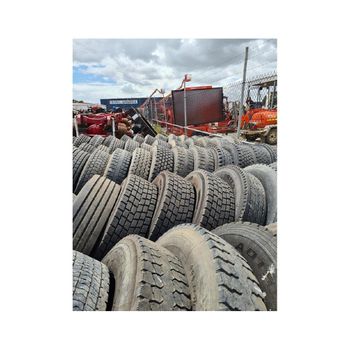Bulk supply of used truck tires for commercial vehicles Rentable Yes - Medcompex Gmbh - United Kingdom