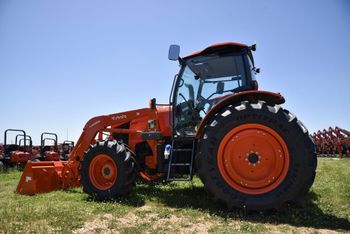 Kubota M6-131 50HP Diesel 4WD Gear Drive Mini Farm Tractor Agricultural Loader Low Noise 2 Year Warranty Red Equipment - Smart Agri GmbH - Germany