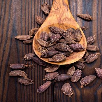 Black Cardamom Amomum Subulatum Elaichi Badi Raw FD Dried Vacuum Packed Spice Big Premium Black Cardamom For from CPW TRADE LTD Black Cardamom Amomum Subulatum Elaichi Badi Raw FD Dried Vacuum Packed Spice Big Premium Black Cardamom For - CPW TRADE LTD - United Kingdom
