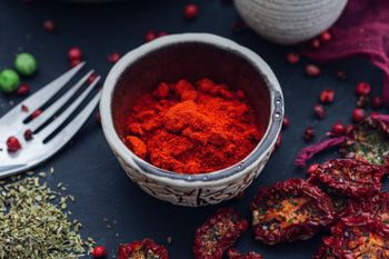 chili powder red hot - ORGANICNEOM FOODPRIVATE LIMITED - India