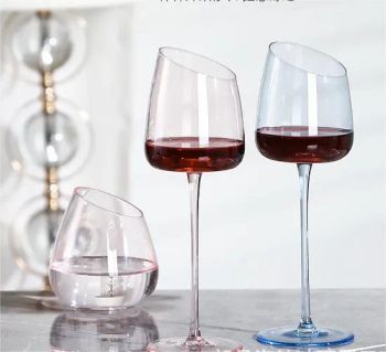 Glass Goblet Wine Glasses Pink /Blue Pokal Champagne Flute Glass - Hebei Zhuozhongxi Glass Products Co., Ltd. - China