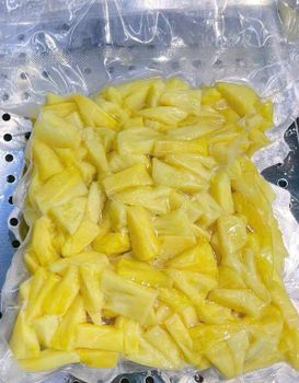 Frozen Queen Pineapple Tidbits (1/8 & 1/12 cut size) - minchanco - Vietnam