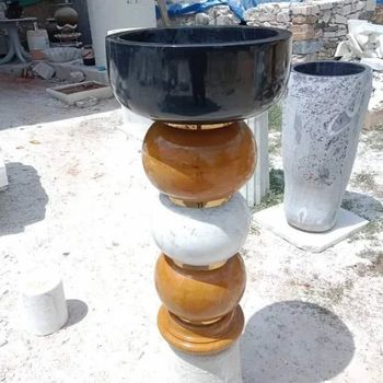 Pedestal Marble Wash Basin Shape Round Material Marble Finishing Polished Pattern/Style Plain Pedestal Height 3 feet Mount Type Floor - Aaliya Marble Handicrafts - India