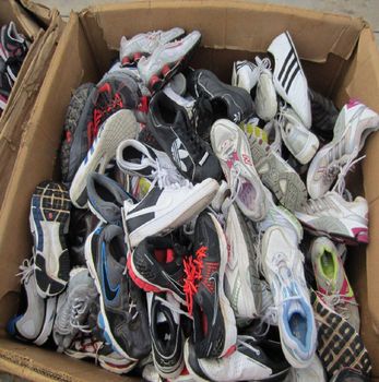 Wholesale Second Hand Sneakers in Bales Mixed Branded Used Shoes - HELBER AGRO PRODUCT COMPANY LTD - Kenya