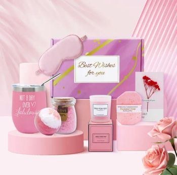 Elegant Birthday Gift Box with Bath Souvenirs and Candles Age Youth Origin China Gender Female Style Romance Nation - Yiwu Renrui E-commerce Business - China