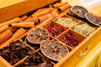 Dried Spices - VIVID SERENITY HORIZONS - India