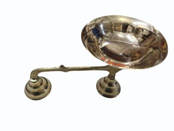 Pooja Antique 11 Inches Brass Dhoop Aarti, For Temple Color Gold Shape Round Style Antique Material Brass Occasion - Manish Metal & Handicrafts - India