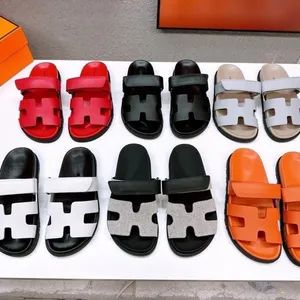 2025 New Designer Flat Sandals for Women, Spring Summer Breathable Casual Slippers - Guangzhou Ruiying Trading Co., Ltd. - China