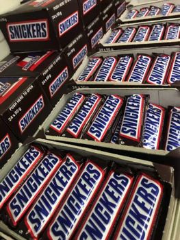 Wholesale High Quality Snickers Chocolate Bar 50g 24 Pcs Carton Ideal for Grocery Stores Supermarkets Retail Shops from PLANETE COMMERCE Wholesale High Quality Snickers Chocolate Bar 50g 24 Pcs Carton Ideal for Grocery Stores Supermarkets Retail Shops - PLANETE COMMERCE - France