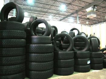 USED Radial Truck Tire, Tire for Truck, TBR sweater size available - AGRO AFRIQUE COMPANY LIMITED - Tanzania