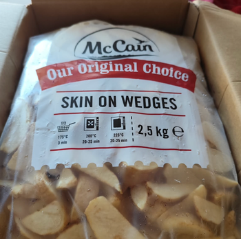 PREMIUM FROZEN POTATOES McCain Potato Wedges – Crispy, Golden & Ready to Serve 1kg & 2.5kg