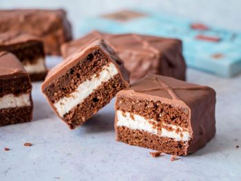 Kinder Delice Coconut – Bringing Tropical Indulgence to Your Menu