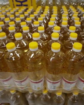 Rapeseed Oil Origin Worldwide Delivery Form Bottle Features Kosher, Organic Net Weight 1 L, 10 L, 5 L - Farmers Cooperative Limited - Tanzania