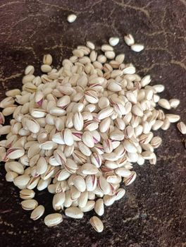 RAW AHMAD AGHAEI 30/32 Quality Grade A Origin Iran-rafsanjan Minimum Order Quantity 500 Kg Packaging Based On Customer - pesjil - Iran
