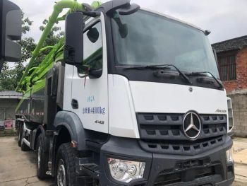 Pump Mounted Chassis Mixer Machines Engineering Construction Concrete Pumping Truck - HUNAN BANGBO MACHINERY CO., LTD. - China