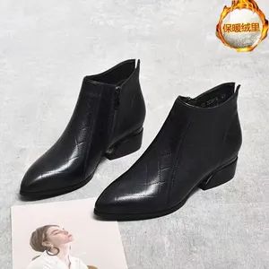 Elegant Men's Leather Boots Crafted for Formal Events and Daily Wear - Wuxi Glolinker Technology Co., Ltd. - China
