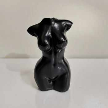 Nodic Girl Modern Figurines Girl Resin Flowers Vases Epoxy Art Polyresin Craft Interior Decoration - Xiamen Silu Technology Co., Ltd. - China