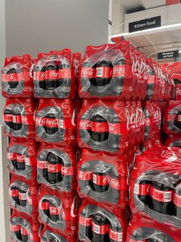 Fast Delivery Coca Cola 330ml 500ml Cans and Bottle Drinks with Best Quality Sale Price Premium Taste Coca Cola - PLANETE COMMERCE - France