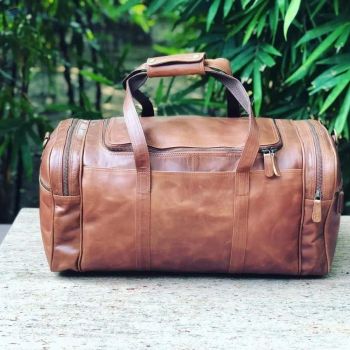 Leather Travels Bag Texture Genuine Product Type Leather Hide And Garments Animal Source Cow, Buffalo, Ox, Sheep, Goat Intended Use Belt, Office Bag, Laptop Bag, Jacket, Saddle -  BS International  - India