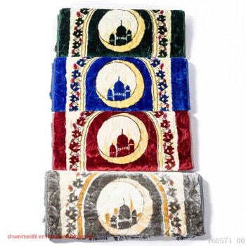Wholesale Beautiful Antique Thick Chenille Polyester Prayer Rug Foldable Prayer Mat Janamaz Carpet in Arabic Musalla Mat Turkish Muslim Modern Prayer Mat - Hangzhou Weimei Garments Co., Ltd. - China
