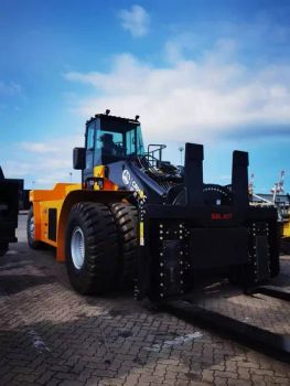 Container Flipping Forklifts Can Be Used for Loading, Unloading, and Handling Other Items by Changing Accessories - Hunan Tona Machinery Technology Co., LTD - China