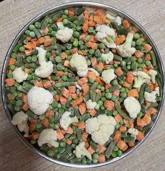 Frozen Mix veg Price Per Ton Usd 1.5 / Tons Delivery Focus Timely Delivery Quality Focus Consistent Quality - Shri Ram solvent ext pvt ltd - India
