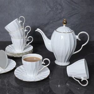 Bone China Coffee Set Tea Set Gold Decal Tea Cups with Saucers - Rollin Porcelain Industrial Co., Ltd. - China