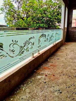 Balcony Glass Railing, Material: Stainless steel Material Stainless steel View Clarity Unobstructed Mounting Type Glass - Vinayaka Steel Railing - India