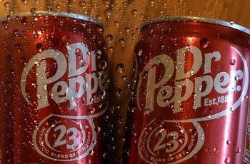 Dr Pepper Can Soda, Premium Original Taste 12 Fl Ounce Cans, Authentic Blend of 23 Flavors (12/24 Count Pack) - PLANETE COMMERCE - France