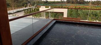 Aluminium Aluminum Profile Glass Railings, 10 mm Material Aluminium Application Balcony Brand Railing World Finish Powder - Dhanlakshmi Steel - India