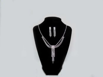 Hot Sale China Supplier Factory Price Best Quality Customized Styles Fashion Pearl Designs Necklace with Decorative Charm Pendants for Ladies - Dongguan weiyizao import and Export Co., Ltd. - China