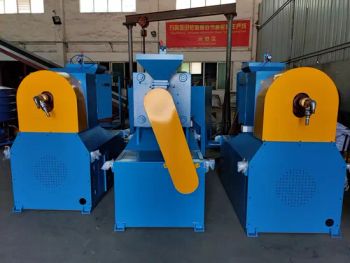 Industrial Rubber Pulverizer with Special Alloy Blades and PLC Control - Dongguan Yuntong Co., Ltd - China