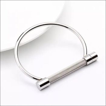 Fashion D Shape Stainless Steel Bangle Horseshoe Buckle Bangle - SC Jewelry Co., Ltd. - China