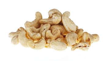 Whole WW180 Cashew Grade Nuts King of Cashews | Premium Extra Large White Whole Nuts - Kilifarmick Joinuts Corporation Limited - Kenya