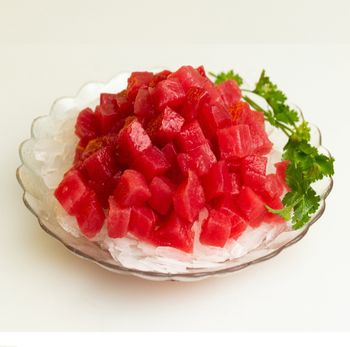 High quality Yellowfin tuna - Co tuna cube - Fresh and clean seafood from Vietnam - Whole sale in bulk - BINHDINH FISHERY JOINT STOCK COMPANY - Vietnam