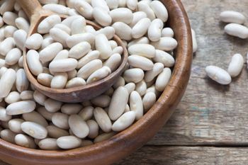 Natural White Kidney Beans Raw Whole Seeds Clean Fresh Premium Quality High Protein Perfect For Healthy Meals Cooking And Industrial Food Use Buy Today Fast Delivery Premium Quality Wholesale - wood traders - Poland