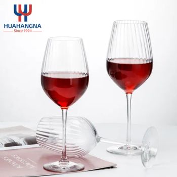 Customized Elegant Big Ribbed Crystal Red Wine Glasses Water Vintage Glass Goblets Champagne Glasses & Flutes - Wuhan Xinhuahang Household Goods Co., Ltd. - China