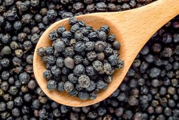 Whole Black Pepper (Piper nigrum) - BF GLOBAL TRADING (PTY) LTD - South Africa