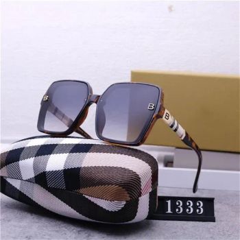 2025 New Arrivals Luxury Fashion Designer Famous Brands Shades Square Women Sunglasses - Quanzhou Fengze Xiaoshu Pear Trading Co., Ltd. - China