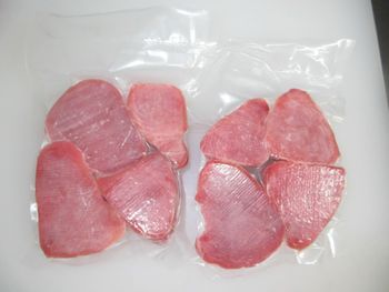 Frozen Yellowfin Tuna Steak Cut Back Meat Type Fish Features CO treated Freshness Level Frozen Degree of Processing 5 Origin Indonesia, Vietnam - Viet Tuna.vy - Vietnam