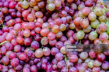 Fresh Egyptian Grapes from ahlamfoods Fresh Egyptian Grapes - ahlamfoods - Egypt