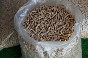 WOOD PELLETS 15KGS BAGS BIOMASS FROM FACTORY BEST of QUALITY WOOD PELLETS - CHHC AGR0-CHEMICAL PRODUCTS WHOLESALING - Philippines