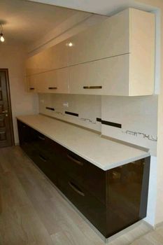 Wood Interior Glass kitchen shutters Shape U SHAPE Style Italian Position Interior Open Style Hinged Brand Saint gobian Product Type - Master S Desingers - India