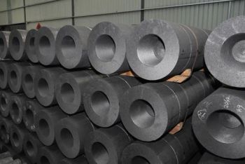 Chinese Graphite Electrode Source Factory Direct Sell Enough Stock Meets Global Metallurgical Demand - Hebei Tuonai New Material Co., Ltd - China